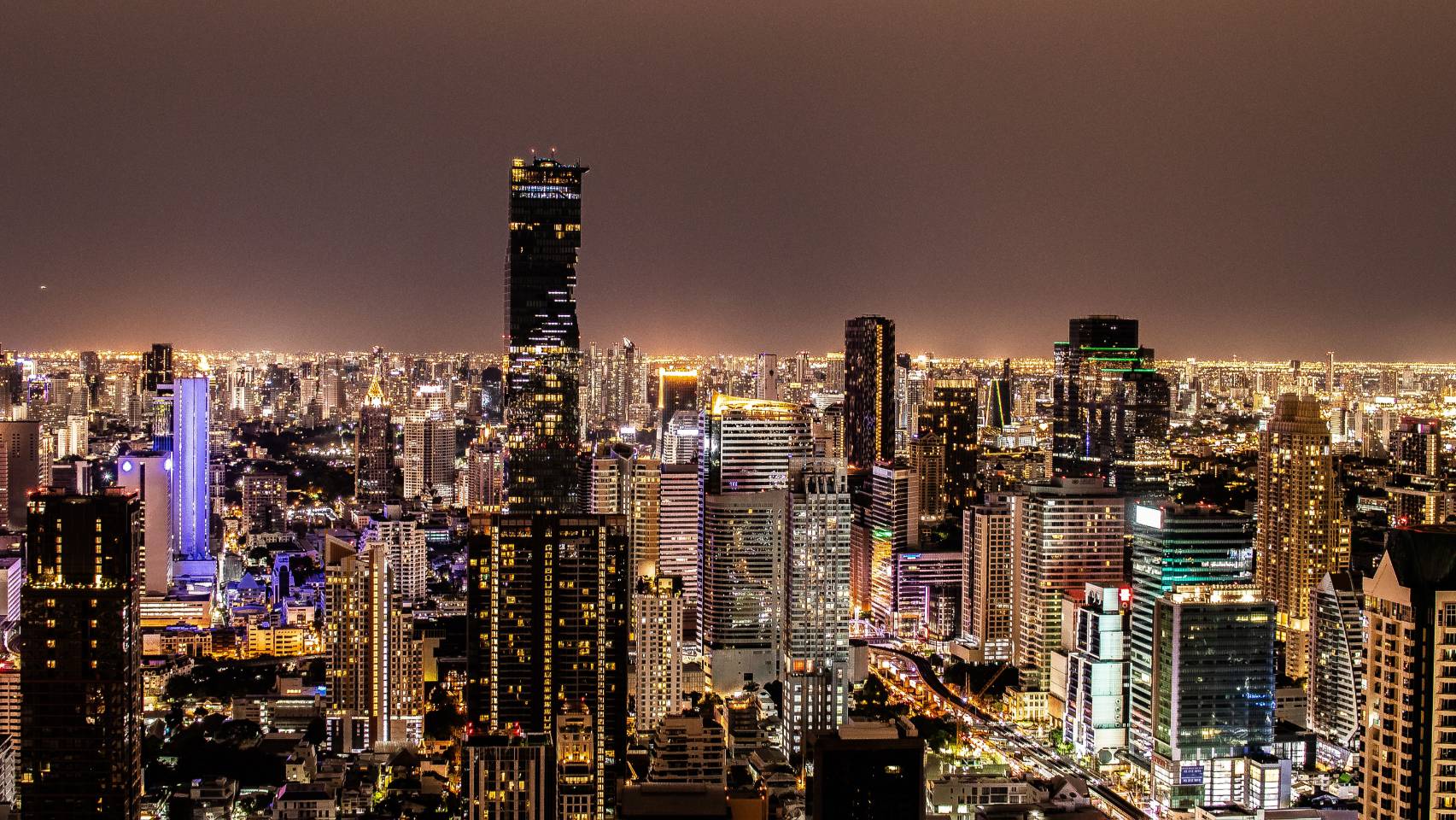 Discover Bangkok: Top Attractions & Premium Private Tours