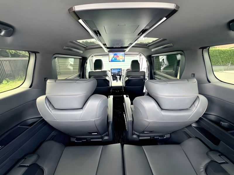 Toyota Alphard 2025 #28